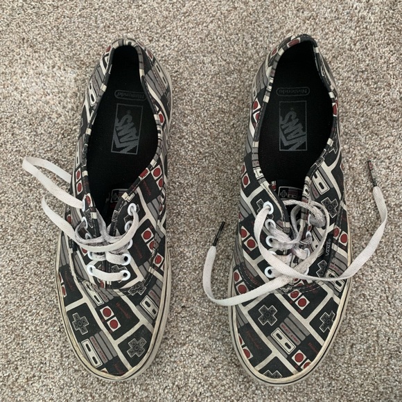 Vans Nintendo Edition 🎮 - Picture 2 of 5